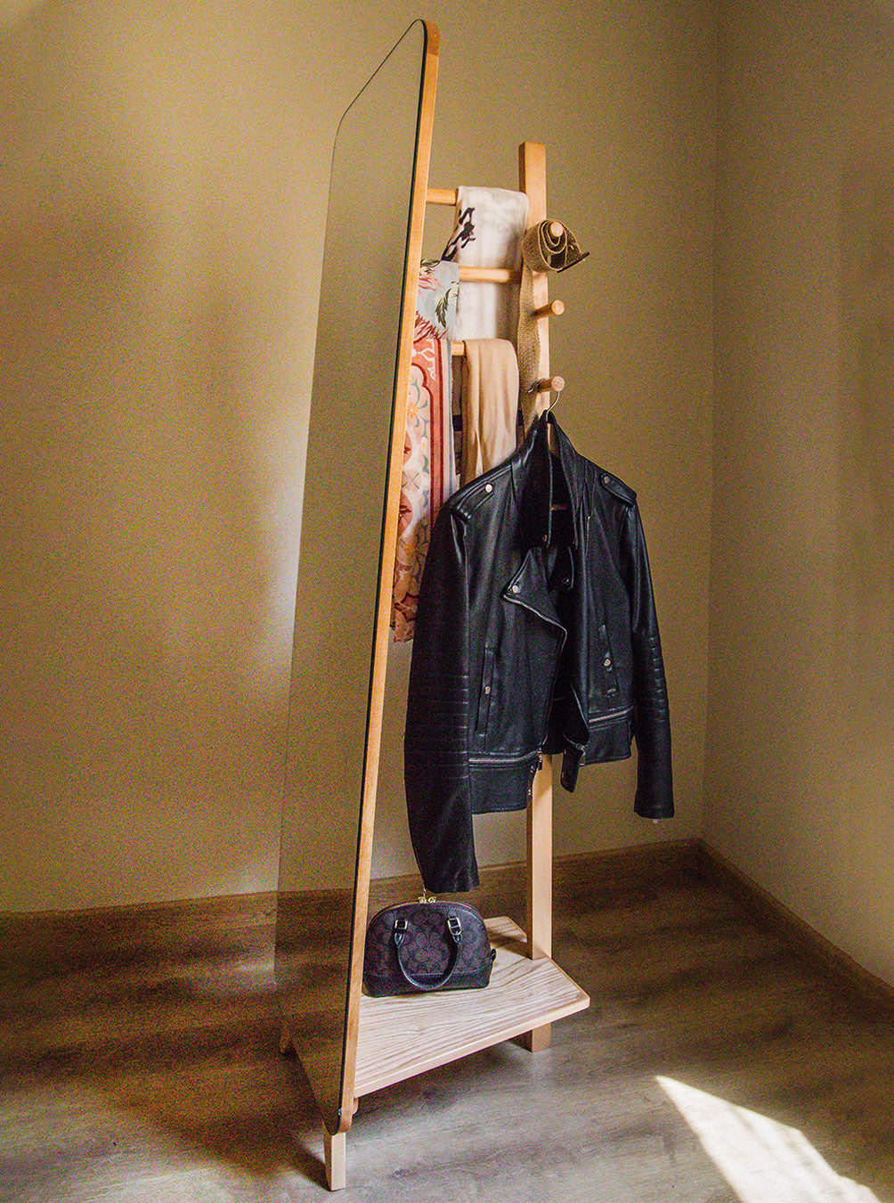 Wardrobe Mirror - Wasilaah